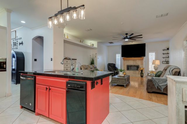 4707 102nd Street, Lubbock, TX 79424