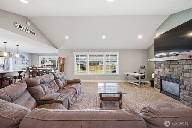 803 Mapleridge Drive, Everson, WA 98247