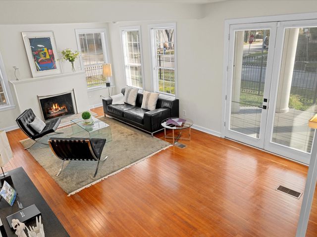 302 W Drew Street, Houston, TX 77006