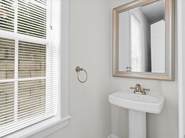 302 W Drew Street, Houston, TX 77006