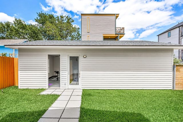 302 W Drew Street, Houston, TX 77006