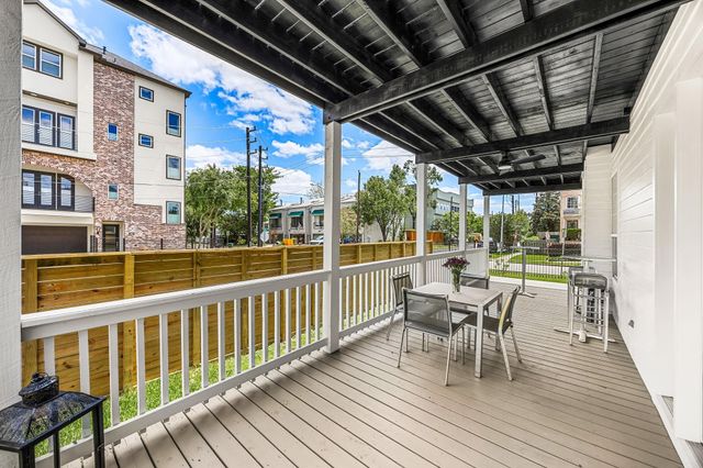 302 W Drew Street, Houston, TX 77006