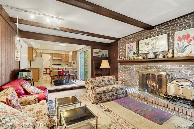 1687 Crestline Drive, Troy, MI 48083