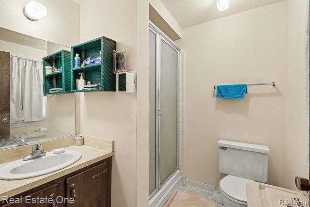 1687 Crestline Drive, Troy, MI 48083