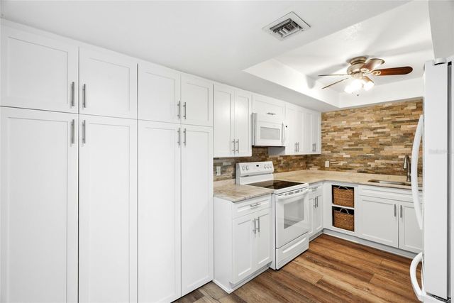 220 BELLEVIEW BOULEVARD 207, Belleair, FL 33756