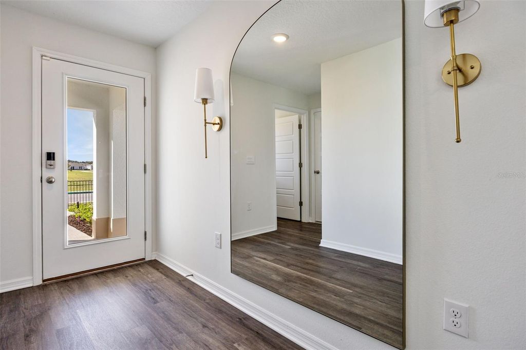 Image 2 of property listing at 222 BULL FROG LANE, Umatilla, FL 32784