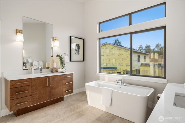 10209 125th Avenue NE, Kirkland, WA 98033