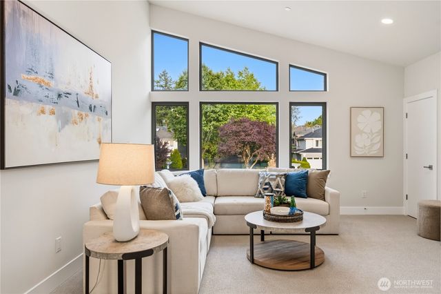 10209 125th Avenue NE, Kirkland, WA 98033