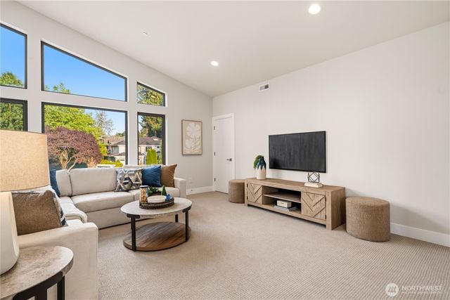 10209 125th Avenue NE, Kirkland, WA 98033