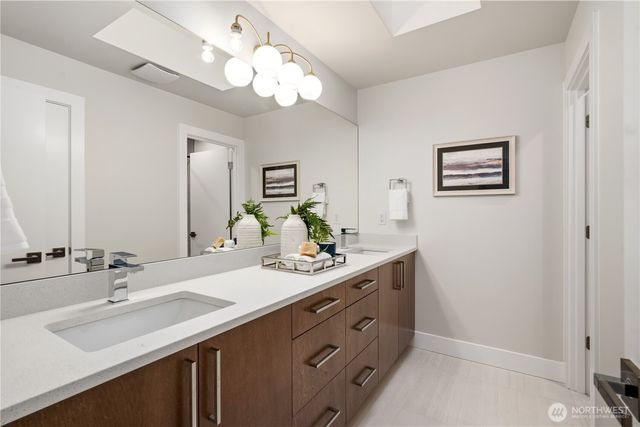 10209 125th Avenue NE, Kirkland, WA 98033