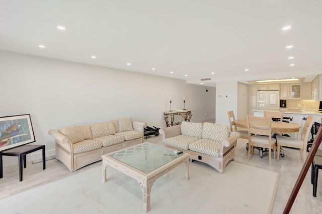 1710 S Ocean Ln 104, Fort Lauderdale, FL 33316