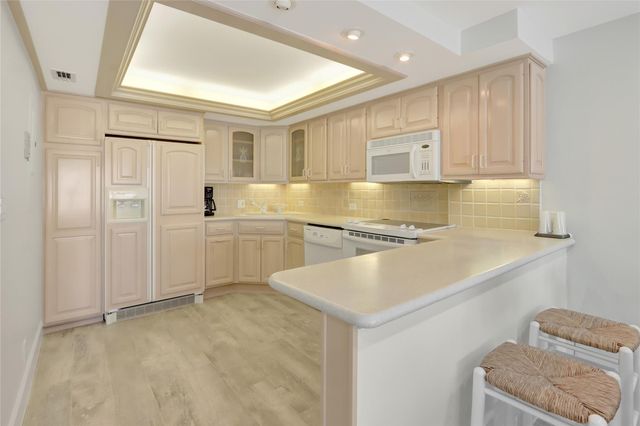 1710 S Ocean Ln 104, Fort Lauderdale, FL 33316