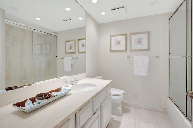 1710 S Ocean Ln 104, Fort Lauderdale, FL 33316