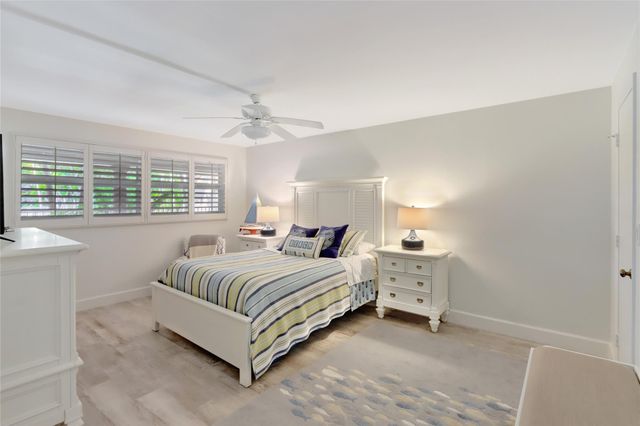 1710 S Ocean Ln 104, Fort Lauderdale, FL 33316