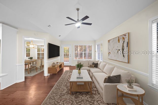 39 Golden Hind Dr, Hilton Head Island, SC 29926