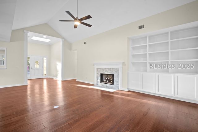 39 Golden Hind Dr, Hilton Head Island, SC 29926