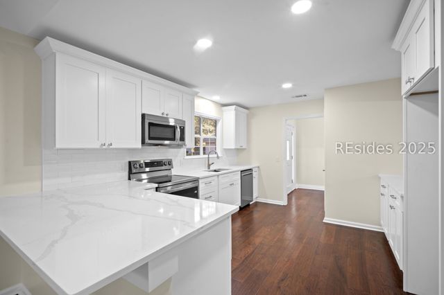 39 Golden Hind Dr, Hilton Head Island, SC 29926