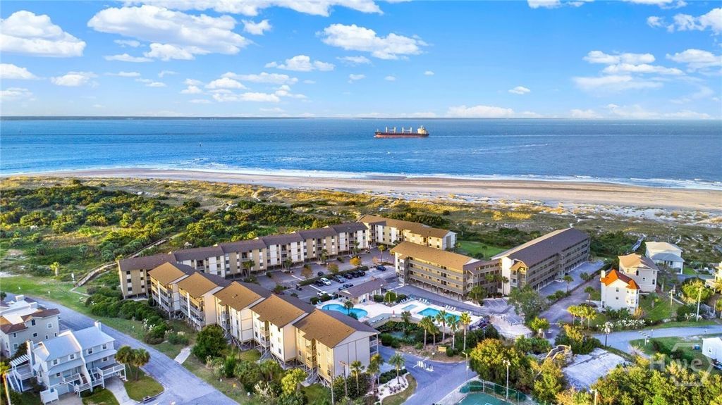 Image 5 of property listing at 85 Van Horne Street 19A, Tybee Island, GA 31328