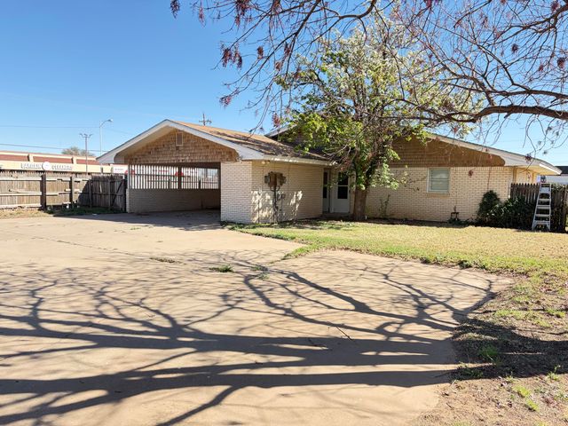 3404 70th Drive, Lubbock, TX 79413