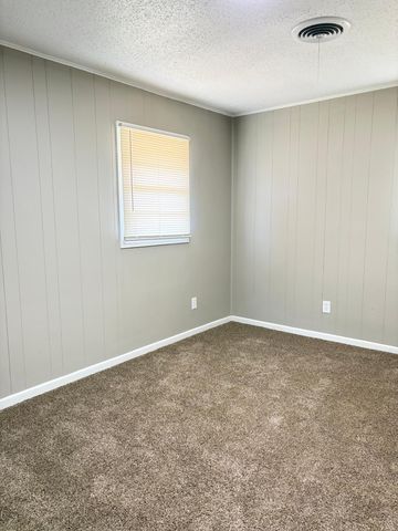 3404 70th Drive, Lubbock, TX 79413