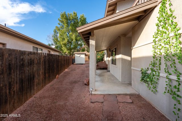 330 N FAIRWAY OAKS Drive, Sedona, AZ 86351