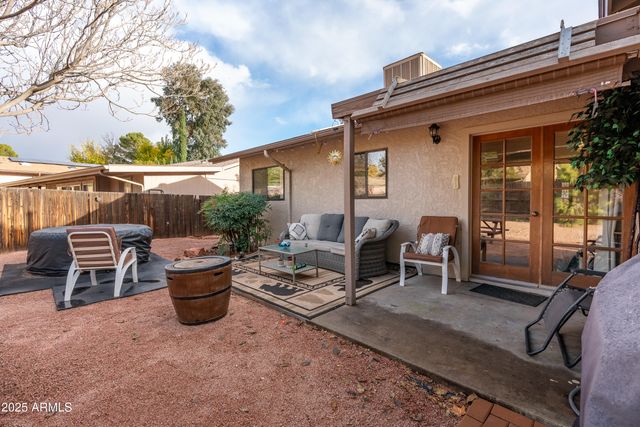330 N FAIRWAY OAKS Drive, Sedona, AZ 86351
