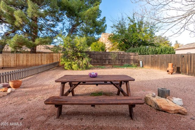 330 N FAIRWAY OAKS Drive, Sedona, AZ 86351