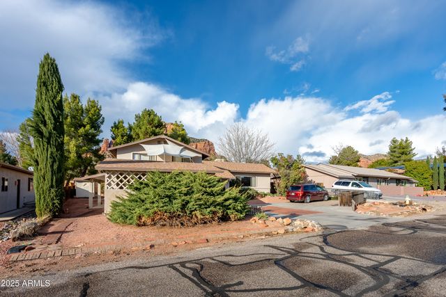 330 N FAIRWAY OAKS Drive, Sedona, AZ 86351