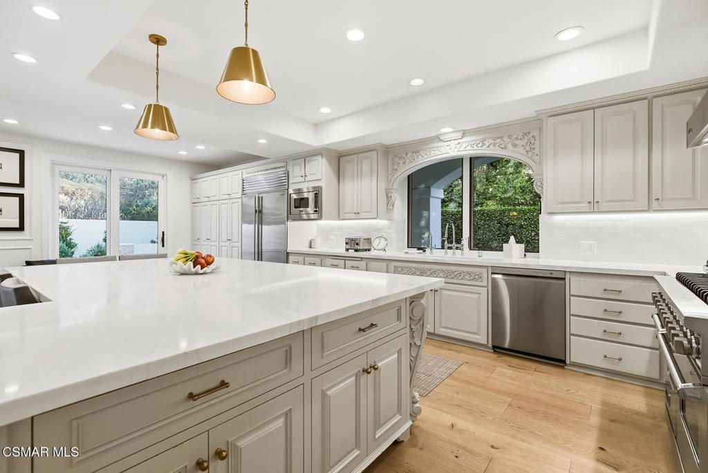 Image 11 of property listing at 1103 Country Valley Road, Westlake Village, CA 91362