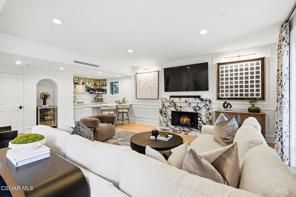 Image 17 of property listing at 1103 Country Valley Road, Westlake Village, CA 91362