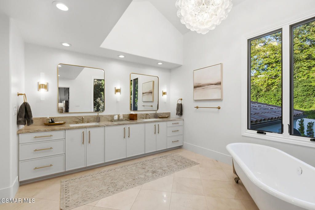 Image 30 of property listing at 1103 Country Valley Road, Westlake Village, CA 91362