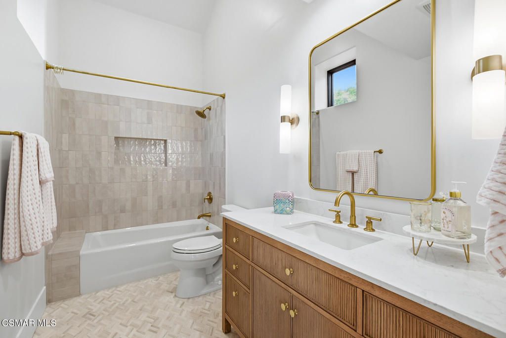 Image 36 of property listing at 1103 Country Valley Road, Westlake Village, CA 91362