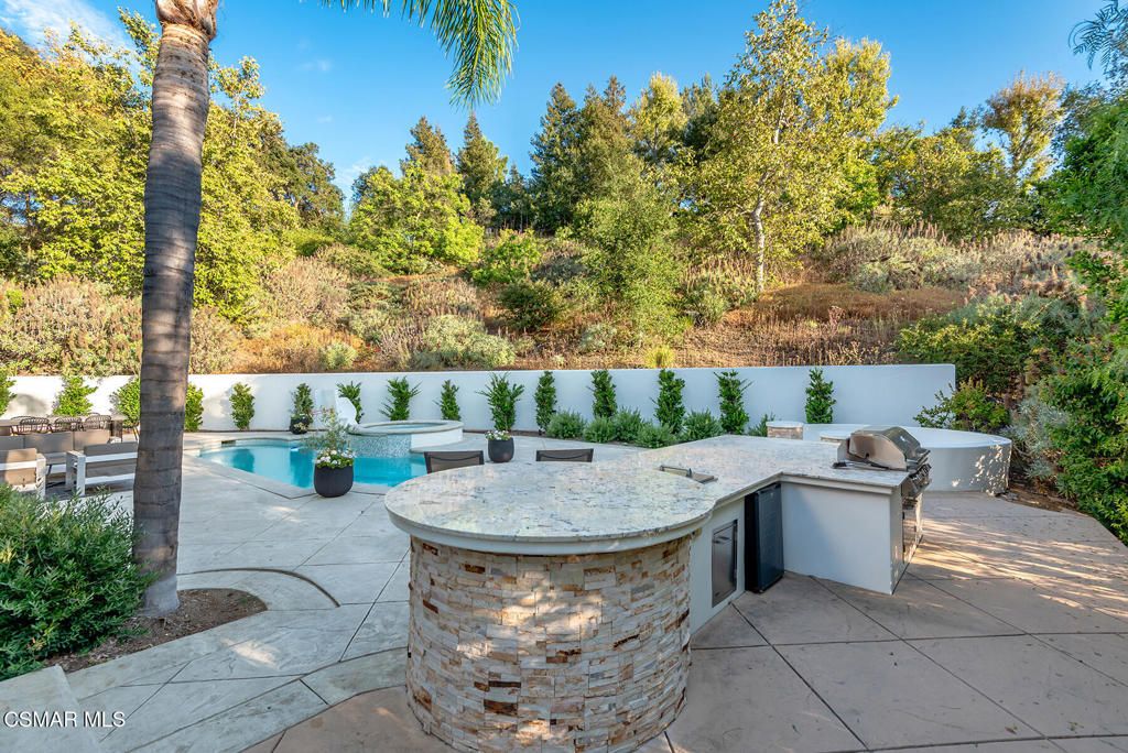 Image 39 of property listing at 1103 Country Valley Road, Westlake Village, CA 91362