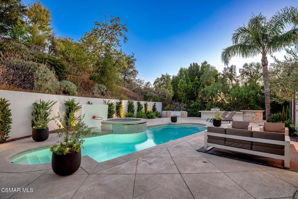 Image 44 of property listing at 1103 Country Valley Road, Westlake Village, CA 91362