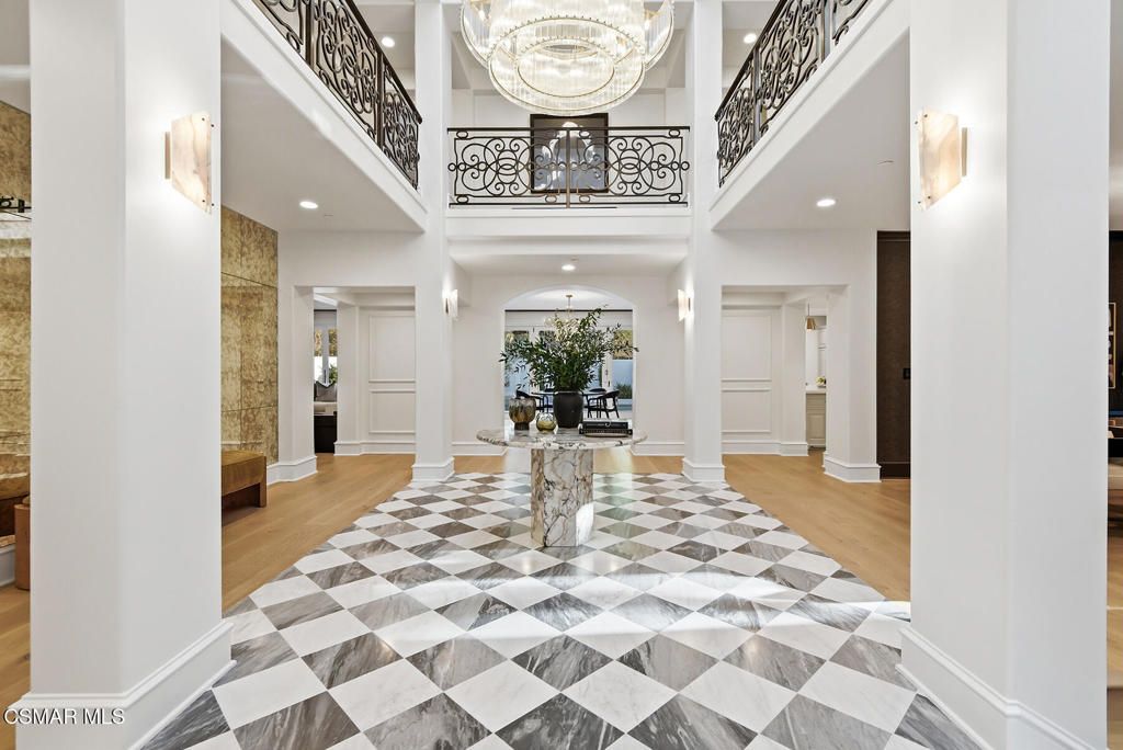 Image 7 of property listing at 1103 Country Valley Road, Westlake Village, CA 91362