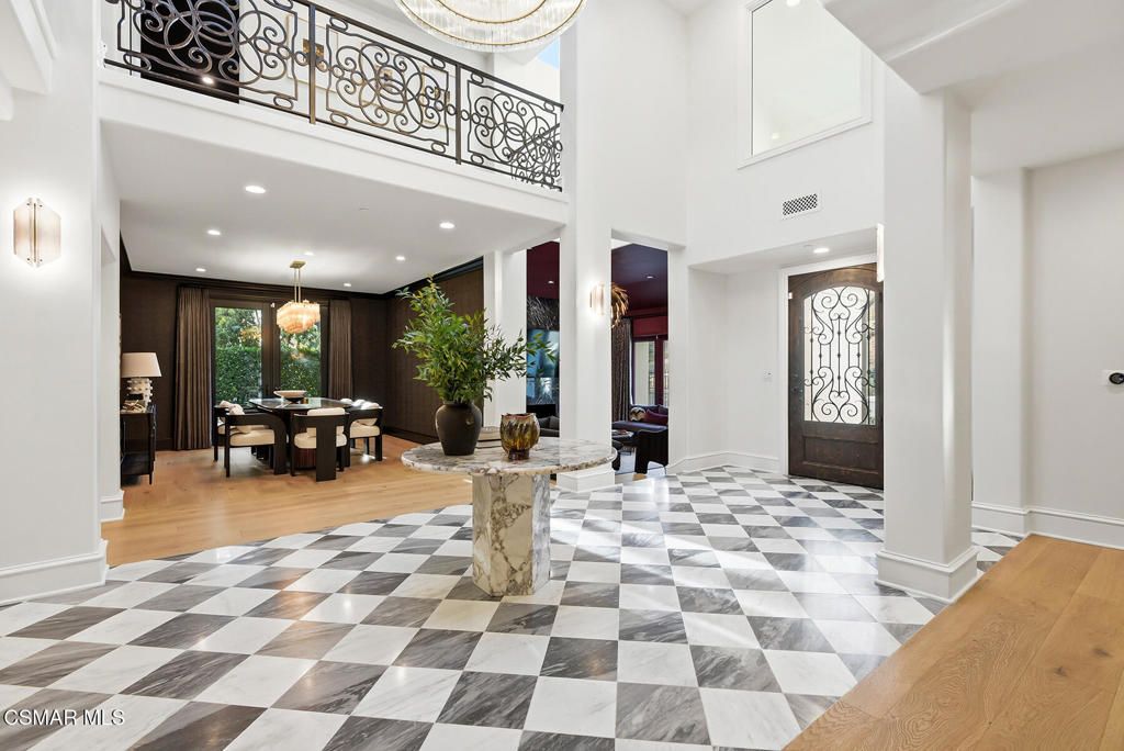 Image 9 of property listing at 1103 Country Valley Road, Westlake Village, CA 91362