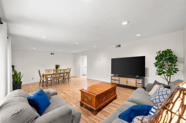 10812 Dunbar Way, Rancho Cordova, CA 95670