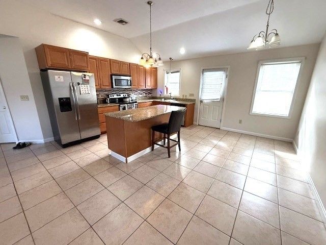 141 Cournoyer Blvd, Southbridge, MA 01550
