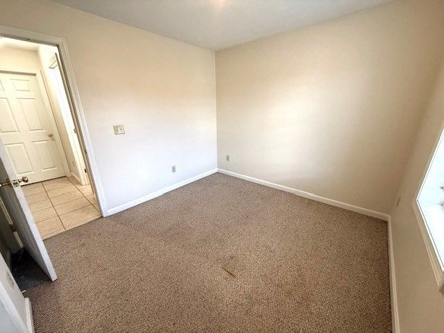 141 Cournoyer Blvd, Southbridge, MA 01550