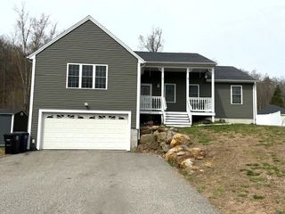 141 Cournoyer Blvd, Southbridge, MA 01550