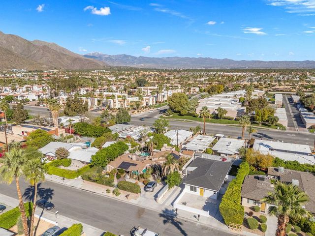 1372 E Camino Primrose, Palm Springs, CA 92264