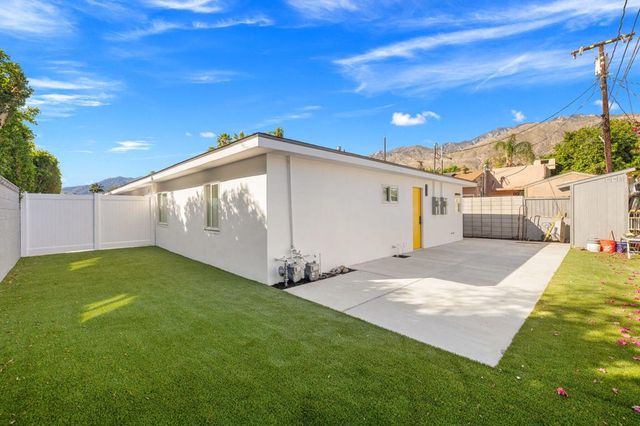 1372 E Camino Primrose, Palm Springs, CA 92264