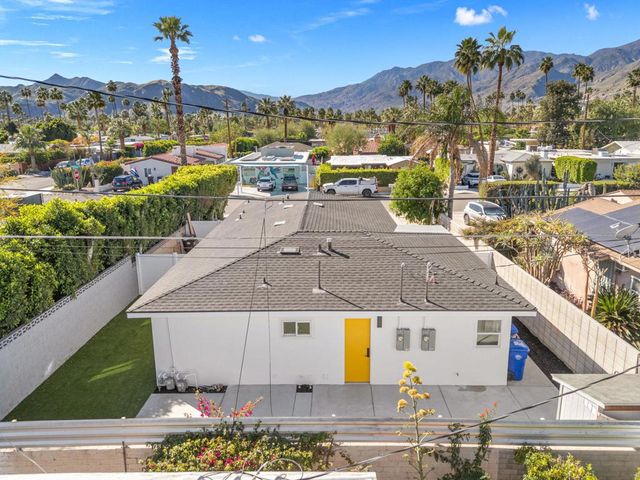 1372 E Camino Primrose, Palm Springs, CA 92264
