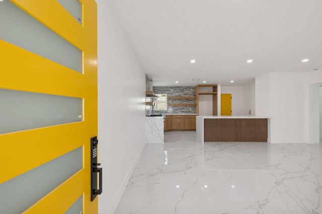 1372 E Camino Primrose, Palm Springs, CA 92264