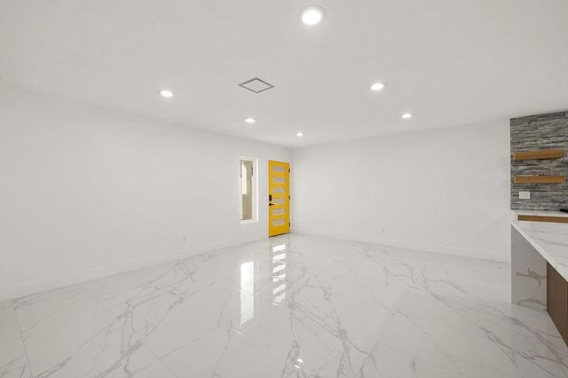 1372 E Camino Primrose, Palm Springs, CA 92264