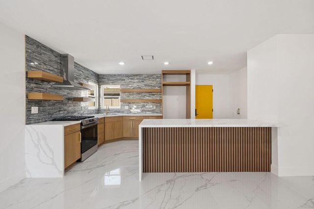 1372 E Camino Primrose, Palm Springs, CA 92264