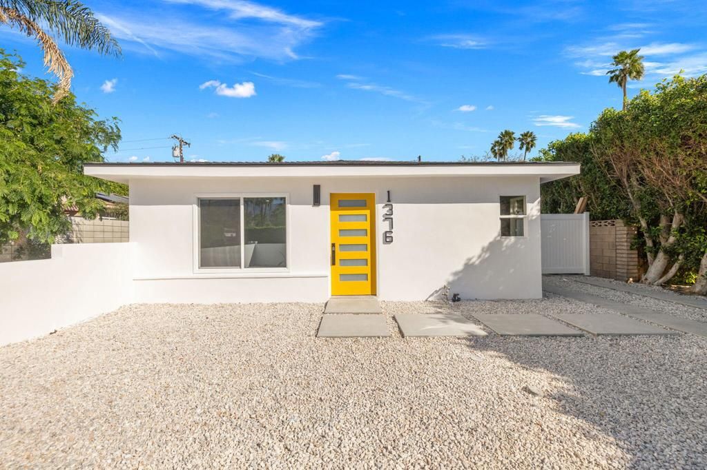 1372 E Camino Primrose, Palm Springs, CA 92264