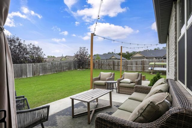 201 Doral Drive, Cave Springs, AR 72718