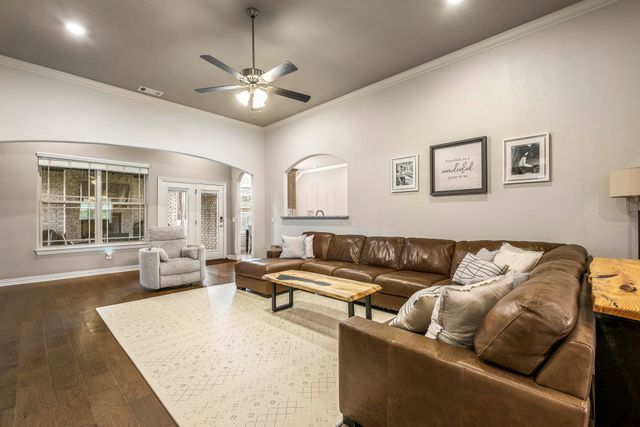 201 Doral Drive, Cave Springs, AR 72718