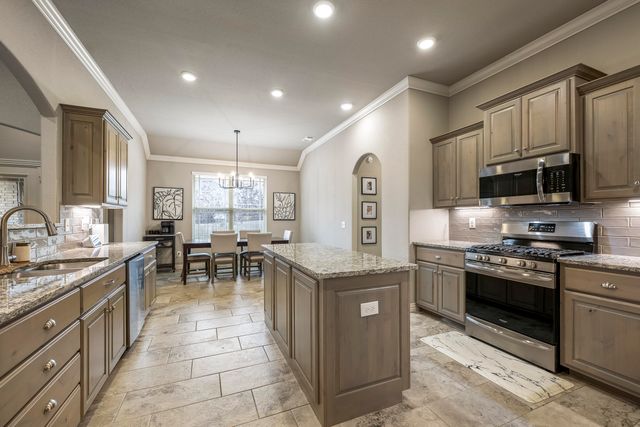 201 Doral Drive, Cave Springs, AR 72718